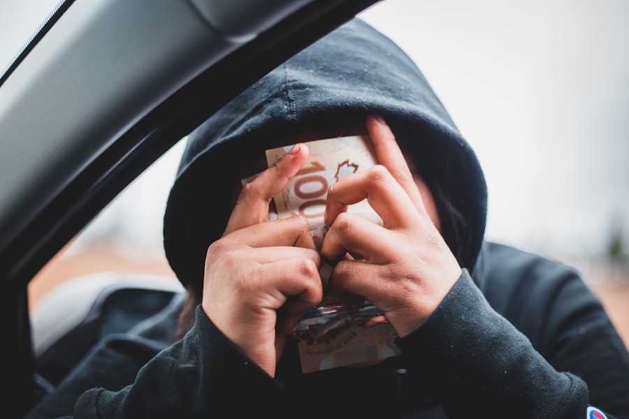Photo scam exposé