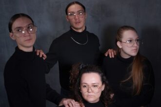 Photo family betrayal