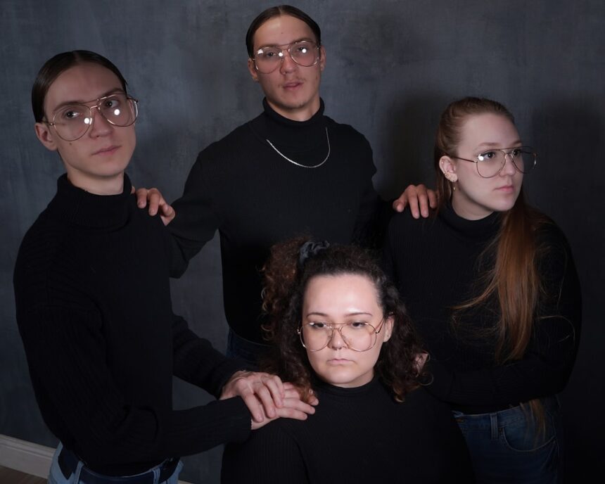 Photo family betrayal
