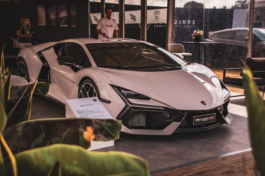 Photo luxury car for cash