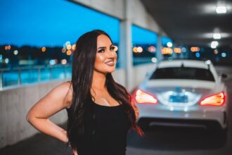 Photo selling wifes car