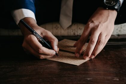 Photo deed signature fraud