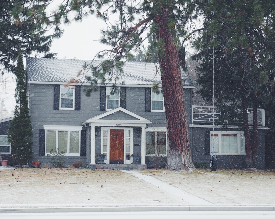 Photo selling house without knowing