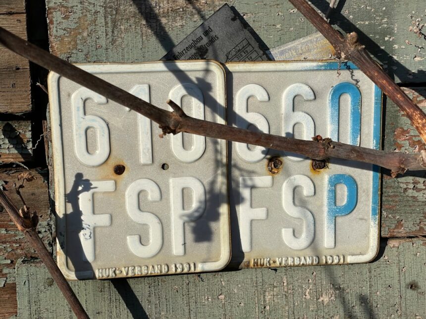 Photo sold sign