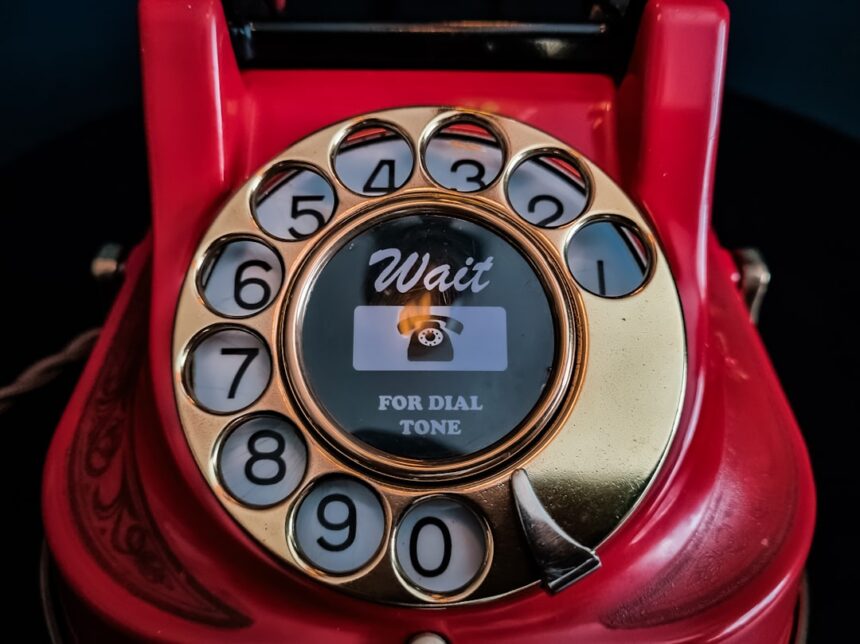 Photo revenge phone call
