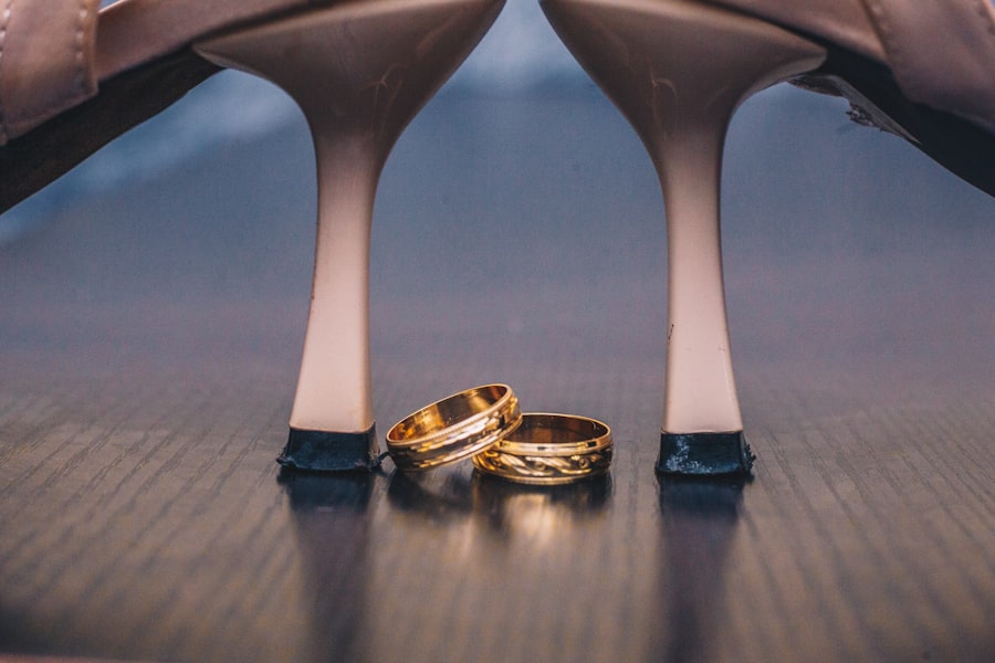 Photo financial fraud marriage