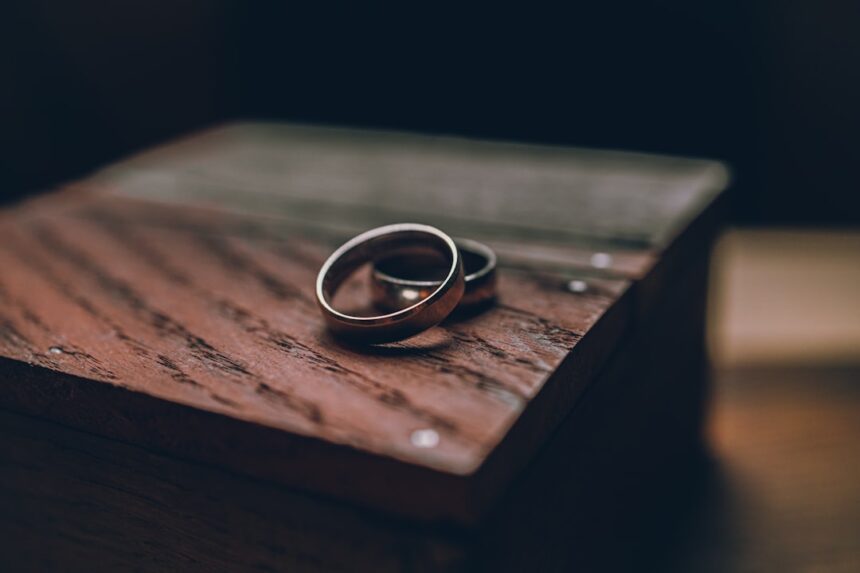 Photo divorce story