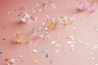 Photo confetti reveal