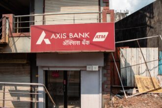 Photo ATM withdrawal