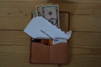 Photo financial betrayal