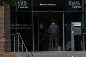 Photo bank fraud investigation