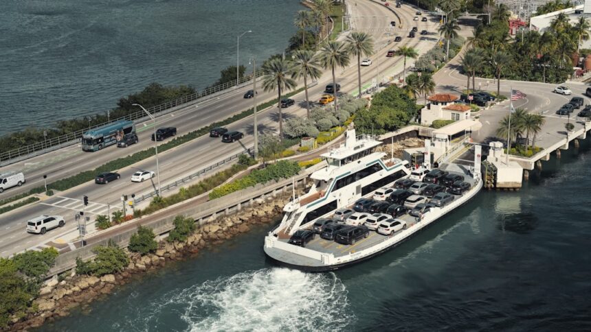 Photo yacht embezzlement