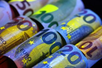 Photo financial crime