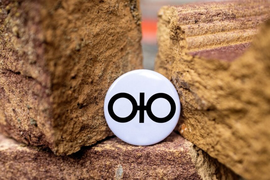 Photo divorce house ownership