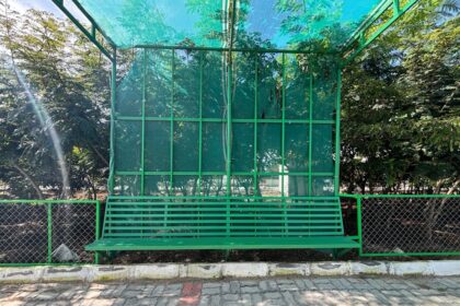 Photo enclosure removal