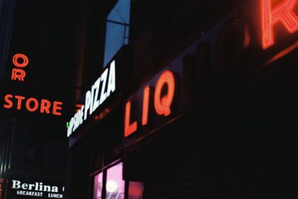 Photo lucky llama lounge