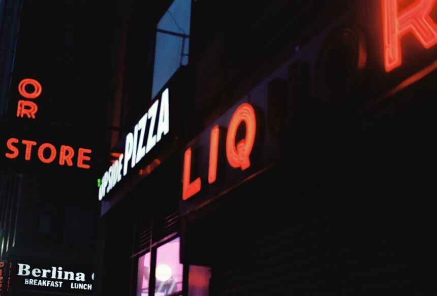 Photo lucky llama lounge