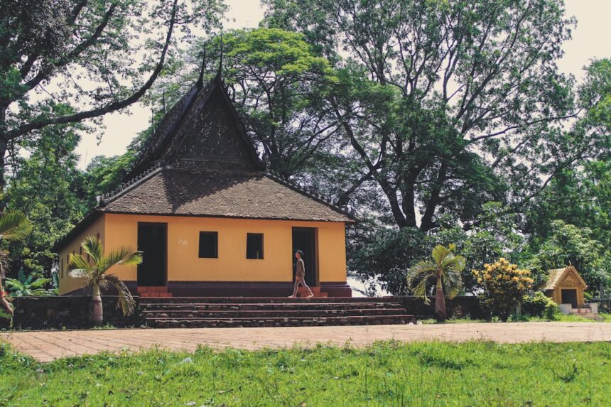 Photo sisters marriage house