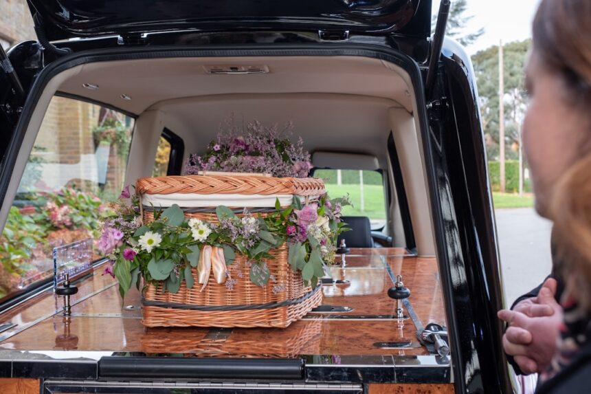 Photo funeral reveal