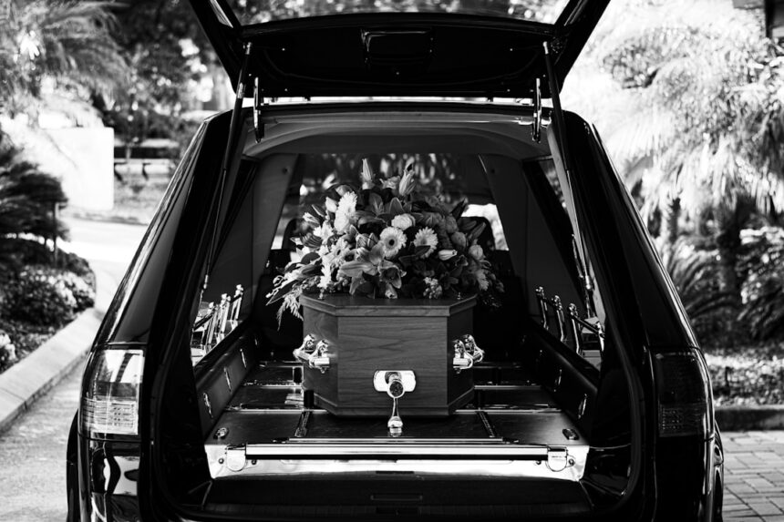 Photo funeral scandal