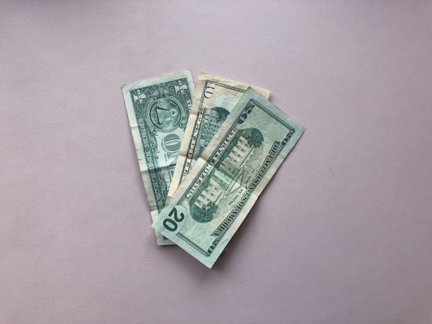 Photo recovering money