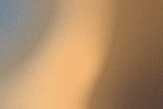 Photo expose family lies