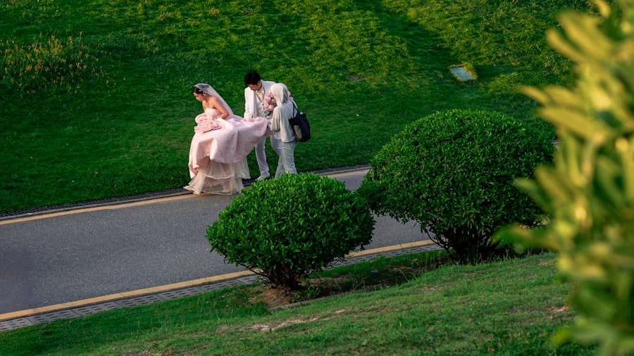 Photo wedding ambush