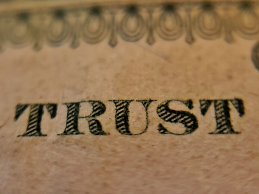 Photo inheritance fraud