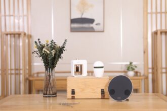 Photo smart home speaker
