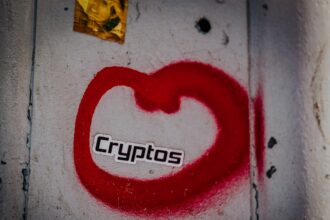 Photo trace crypto flows