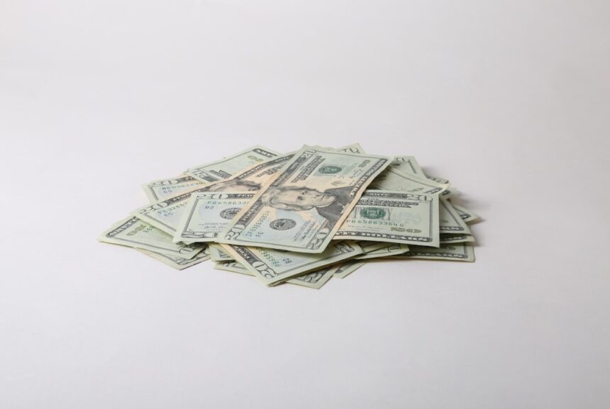 Photo fake cancer scams