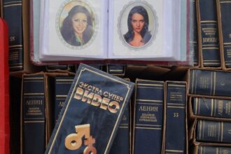 Photo stationery cosplay forgery