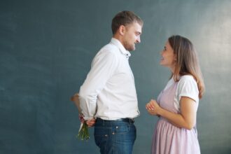 Photo catch spouse stealing money