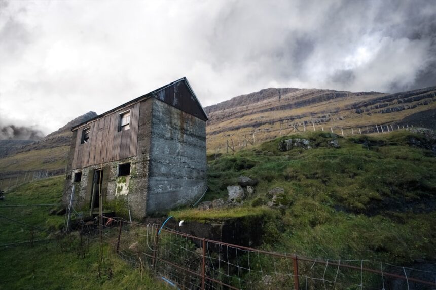 Photo reclaiming house