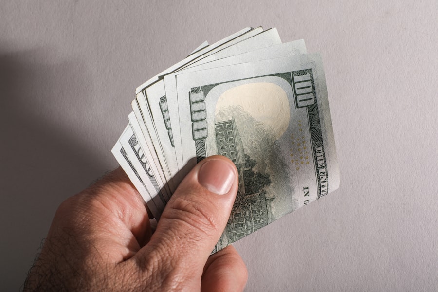 Photo family war over money