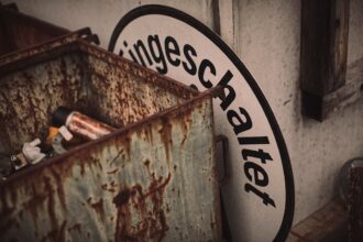 Photo forged property deed forensic analysis