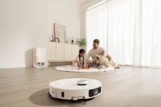 Photo robot vacuum