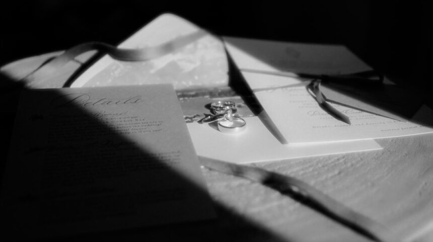 Photo plot discovery