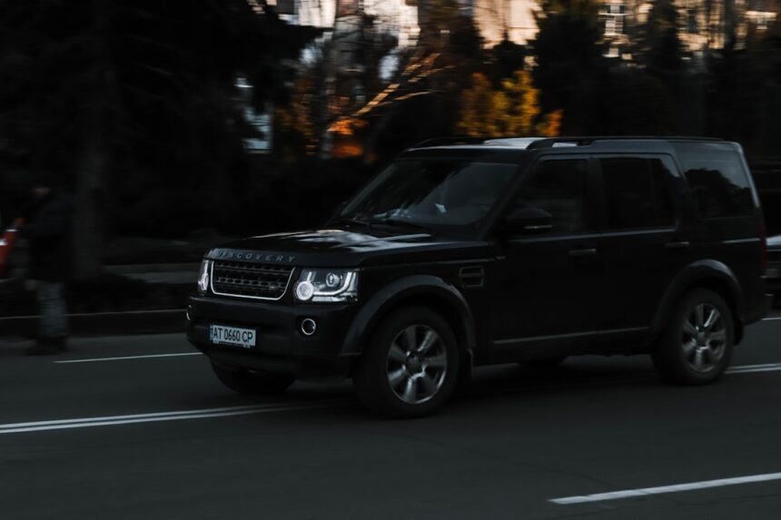 Photo repossessing a range rover