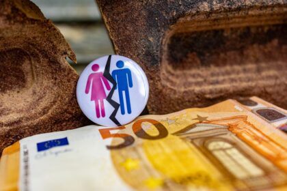 Photo paternity fraud