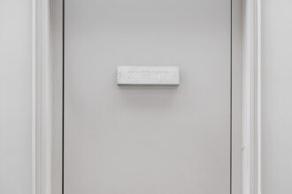 Photo smart home door sensor
