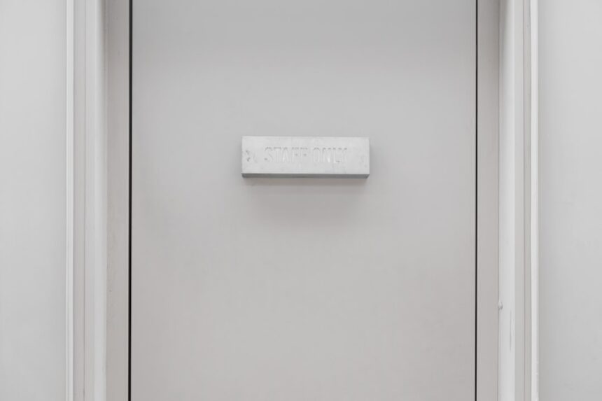 Photo smart home door sensor