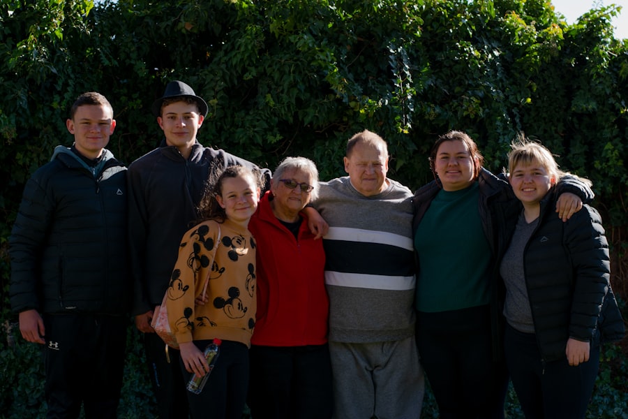Photo greedy family members