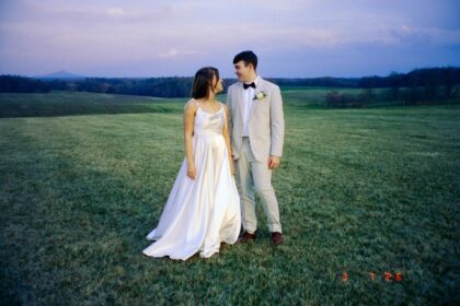 Photo half sister flaunted her fling with my groom