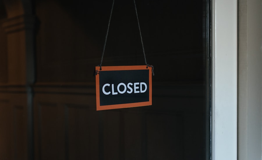 Photo house closing fraud