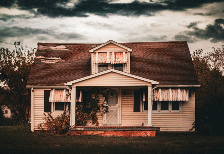 Photo fiancée skipped house closing
