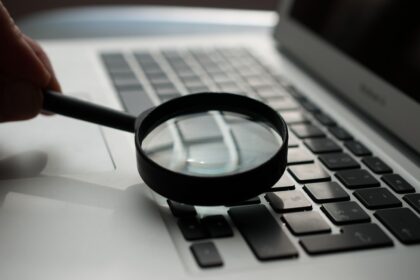 Photo digital forensic tech