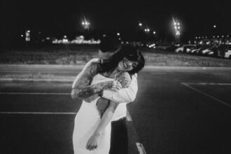 Photo catch a fiancée