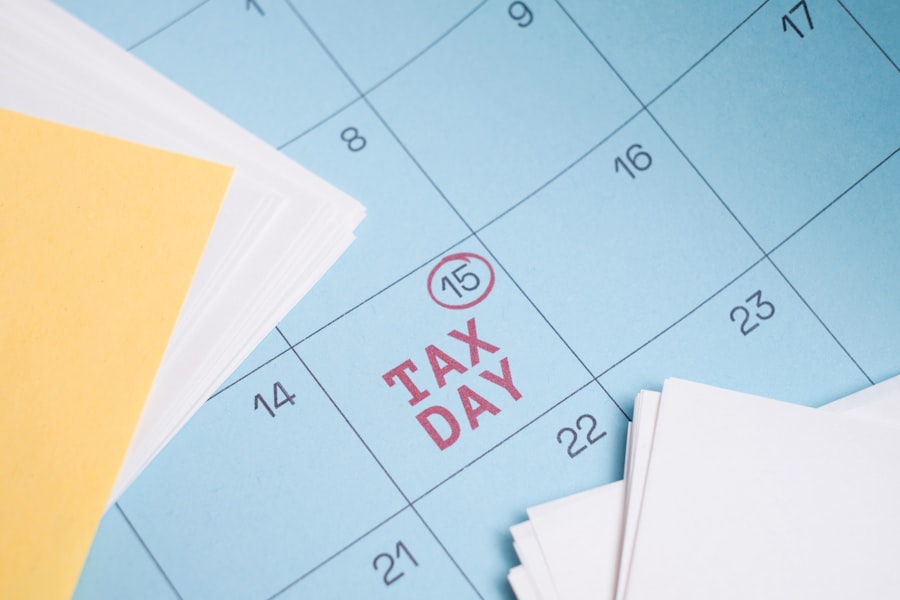 Photo family tax