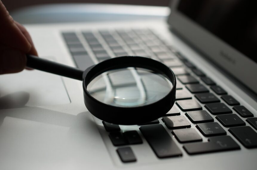 Photo digital forensics